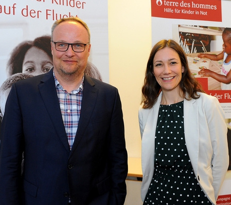 Anne Spiegel und terre des hommes-Botschafter Oliver Welke - (c) Kristina Schäfer