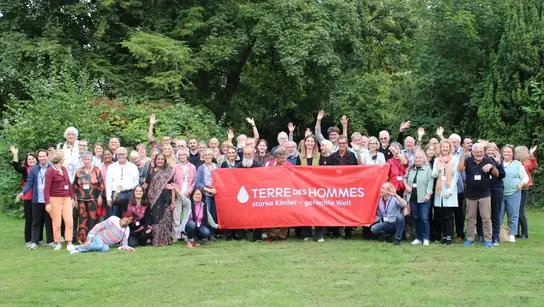 Teilnehmer_innen der Terre des Hommes-Mitgliederversammlung 2025 in Bad Honnef