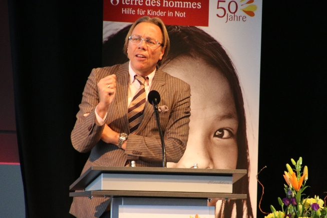 Prof. Harald Welzer beim Festakt "50 Jahre terre des hommes" - (c) C. Kovermann/terre des hommes
