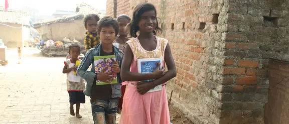 Indien: Kinder gehen zur Schule statt zur Arbeit