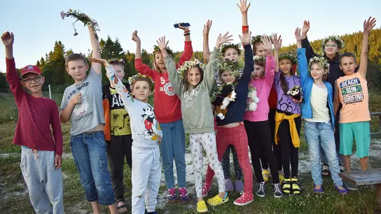 Ukraine: Im Sommercamp können sich Kinder von Kriegserfahrungen erholen. 