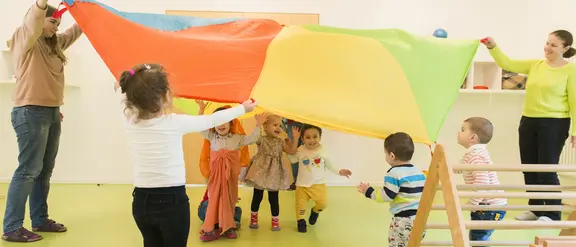 In der Kindertagesstätte XENIA können sich die Kinder einbringen und spielen.