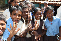 Kinder im Hilfsprojekt von terre  des hommes in Indien