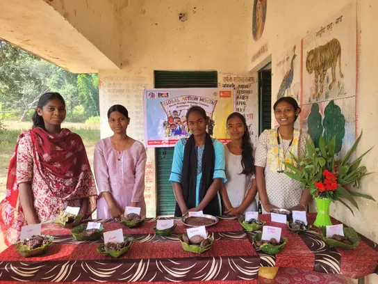 Koch- und Backaktion mit klimaresilienter Hirse, Indien