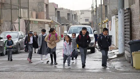 Damit so viele Kinder wie möglich zur Schule gehen können, hilft Green Desert zum Beispiel bei der Beantragung von Geburtsurkunden. 