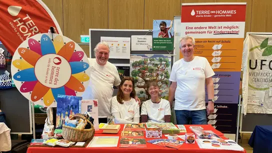 Stand zum Terre des Hommes-Aktionstag 2025 in München