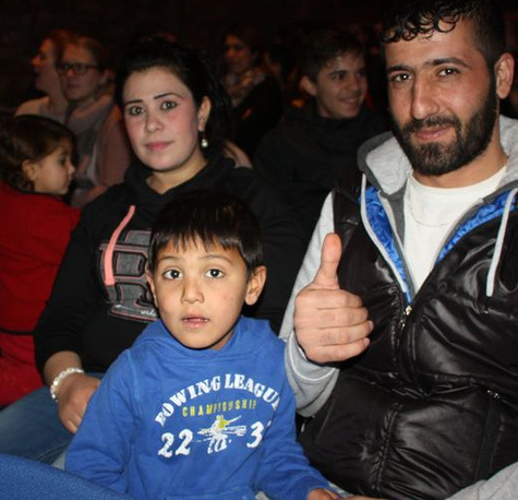 Hamsa und seine Eltern: zum ersten Mal im Theater