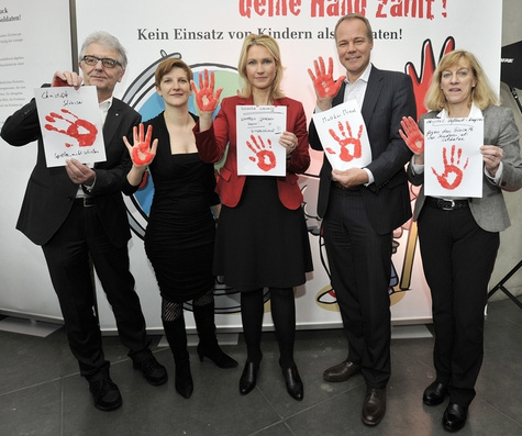 Rote Hände: Das Symbol gegen den Einsatz von Kindern als Soldaten